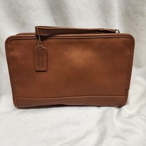 Gorgeous Coach International Clutch 9833 never carried